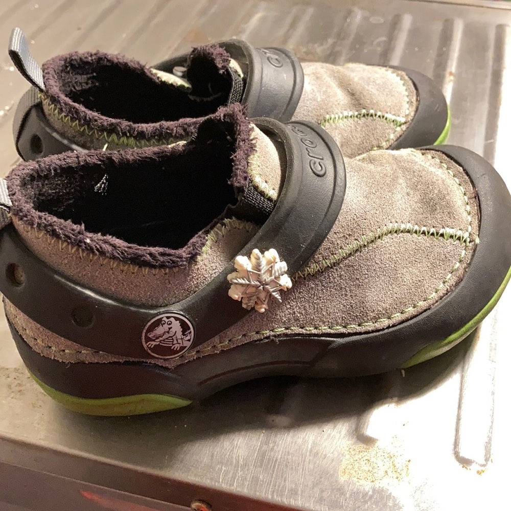 Kid’s lined crocs SHOE